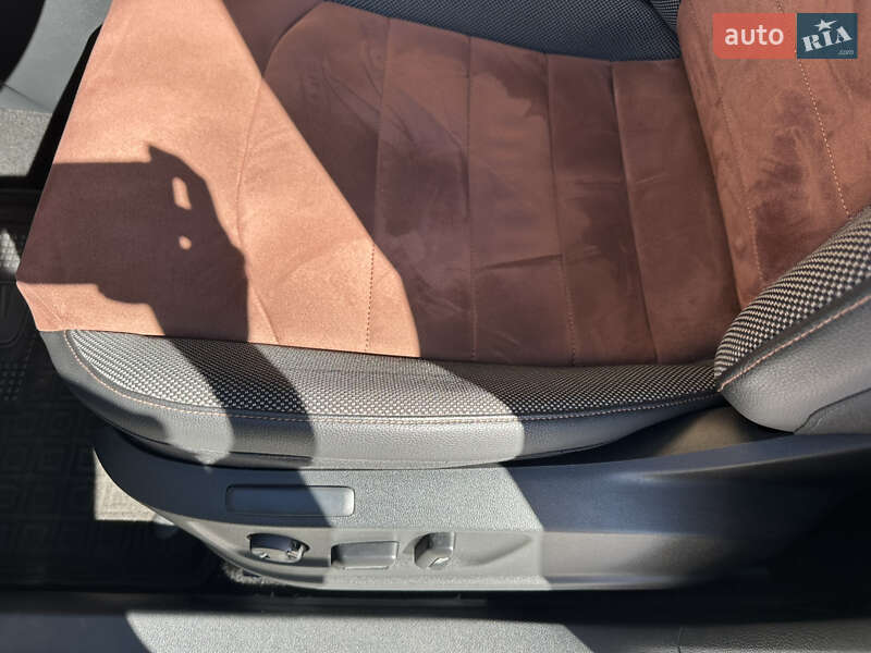 Позашляховик / Кросовер SEAT Ateca 2018 в Дніпрі