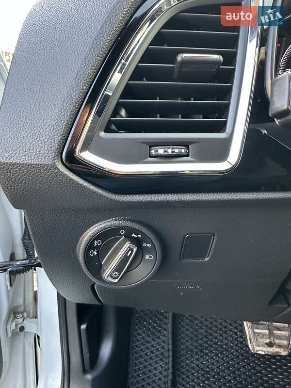 Внедорожник / Кроссовер SEAT Ateca 2019 в Киеве