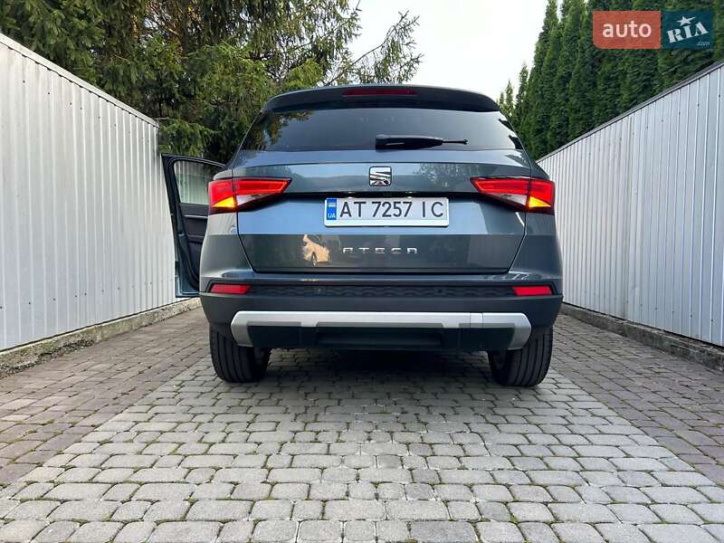 Позашляховик / Кросовер SEAT Ateca 2018 в 