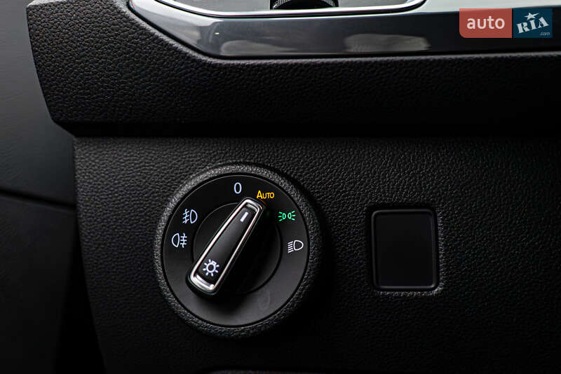 Позашляховик / Кросовер SEAT Ateca 2020 в Києві фото 14 Позашляховик / Кросовер SEAT Ateca 2020 в Києві