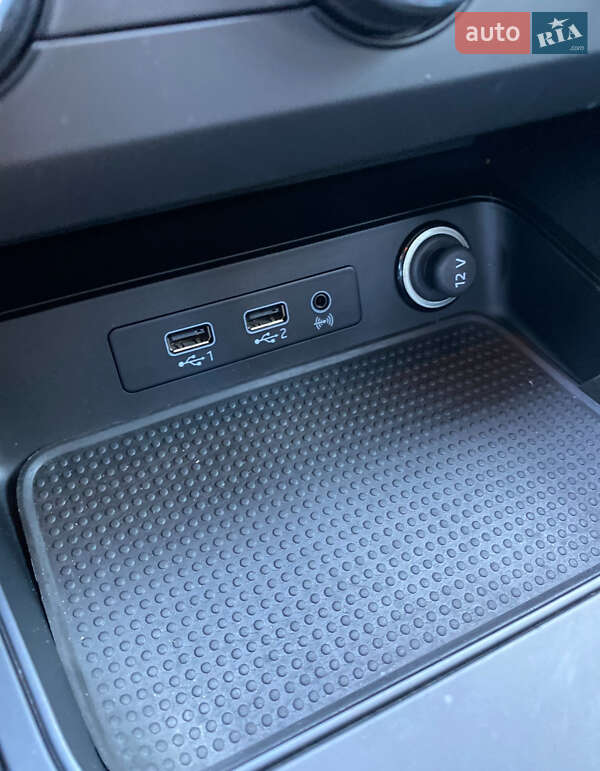 Внедорожник / Кроссовер SEAT Ateca 2019 в Староконстантинове