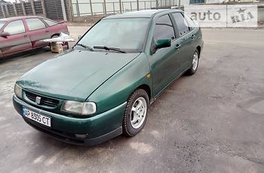 Седан SEAT Cordoba 1997 в Киеве