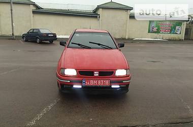 Седан SEAT Cordoba 1996 в Львове