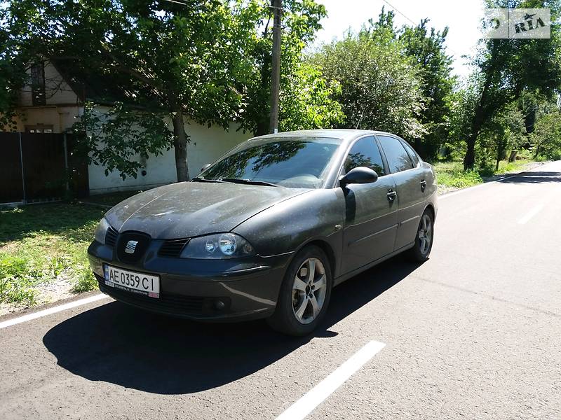 Седан SEAT Cordoba 2008 в Дніпрі