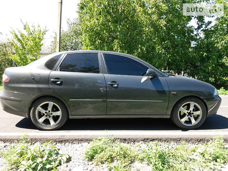 Седан SEAT Cordoba 2008 в Дніпрі