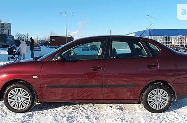 Седан SEAT Cordoba 2003 в Сумах