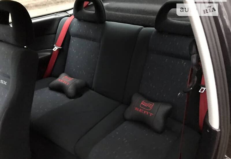 Купе SEAT Cordoba 1999 в Ровно