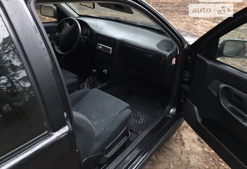 Купе SEAT Cordoba 1999 в Ровно