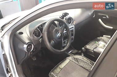 Седан SEAT Cordoba 2007 в 