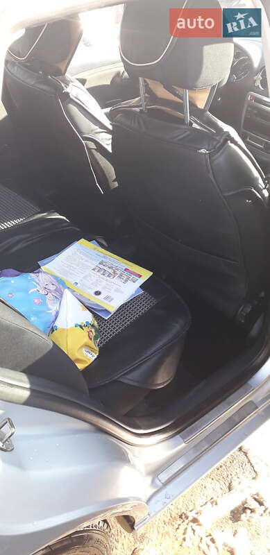 Седан SEAT Cordoba 2007 в Львове