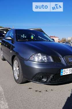 Седан SEAT Cordoba 2007 в Львове