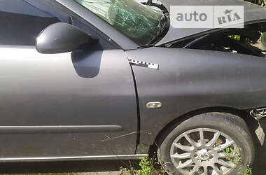 Седан SEAT Cordoba 2004 в 