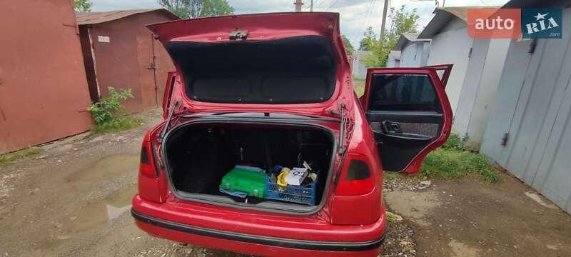 Седан SEAT Cordoba 1996 в Дрогобыче