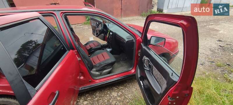 Седан SEAT Cordoba 1996 в Дрогобыче