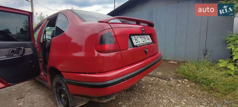 Седан SEAT Cordoba 1996 в Дрогобыче