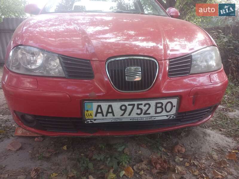 Седан SEAT Cordoba 2006 в Народичах