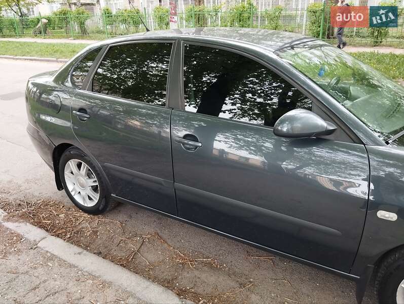 Седан SEAT Cordoba 2007 в Виннице