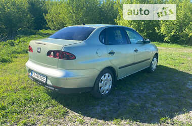 Седан SEAT Cordoba 2005 в Киеве