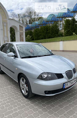 Седан SEAT Cordoba 2007 в Остроге