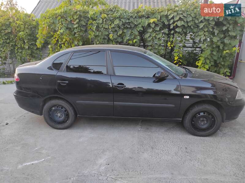 Седан SEAT Cordoba 2008 в Новомосковске