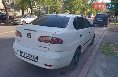 Седан SEAT Cordoba 2004 в Києві