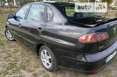 Седан SEAT Cordoba 2003 в Славуте