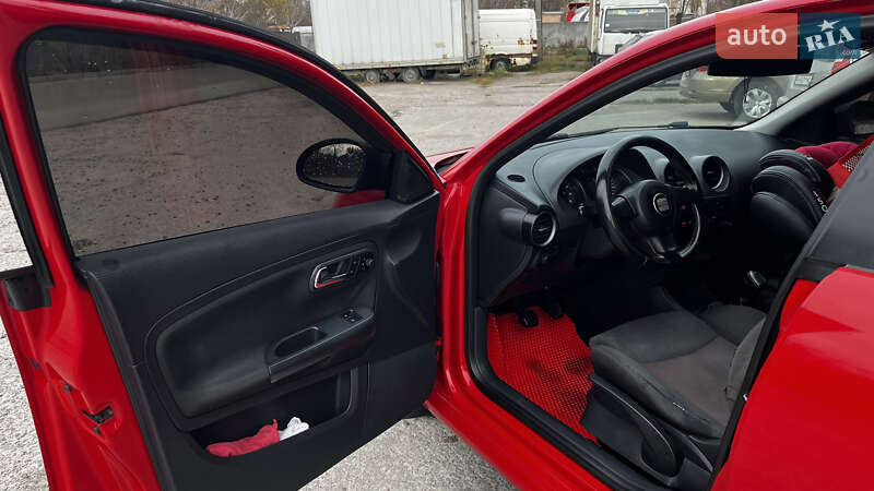 Седан SEAT Cordoba 2007 в Киеве