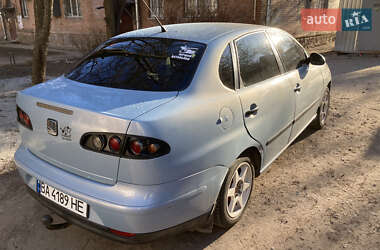 Седан SEAT Cordoba 2004 в Кропивницком