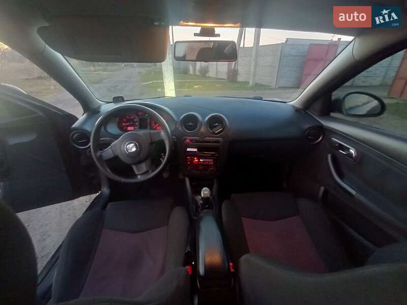 Седан SEAT Cordoba 2007 в Днепре