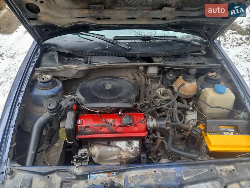 Седан SEAT Cordoba 1995 в Ходорове