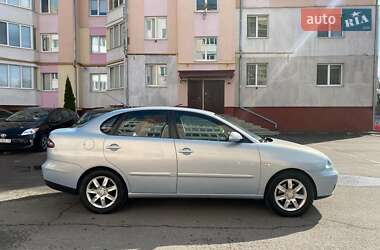 Седан SEAT Cordoba 2005 в Києві