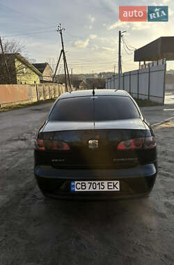 Седан SEAT Cordoba 2003 в Киеве