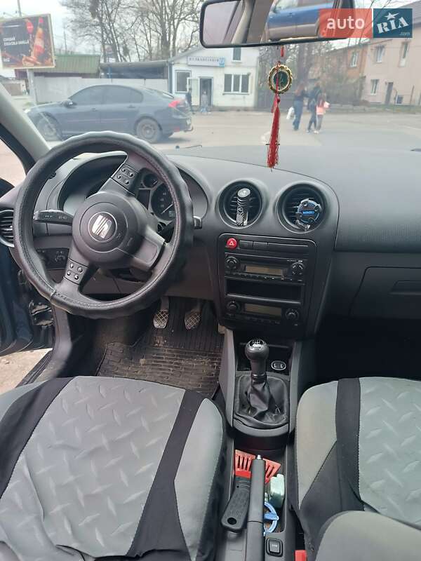Седан SEAT Cordoba 2007 в Львові