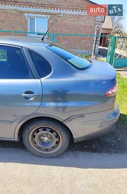 Седан SEAT Cordoba 2007 в 