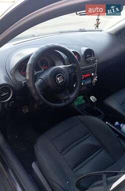 Седан SEAT Cordoba 2008 в 