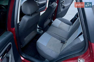Седан SEAT Cordoba 2005 в 