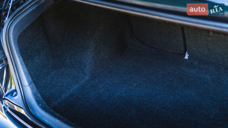 Седан SEAT Cordoba 2007 в Львове