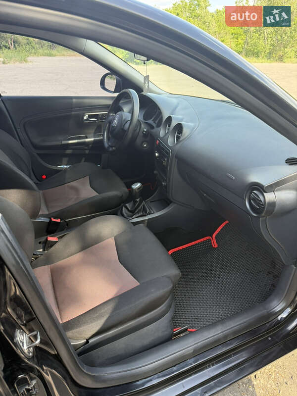 Седан SEAT Cordoba 2007 в Днепре