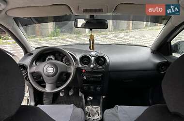 Седан SEAT Cordoba 2004 в 