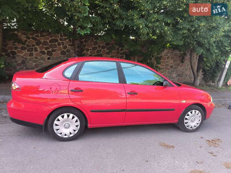 Седан SEAT Cordoba 2006 в 