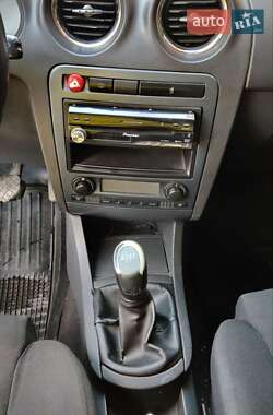Седан SEAT Cordoba 2007 в 