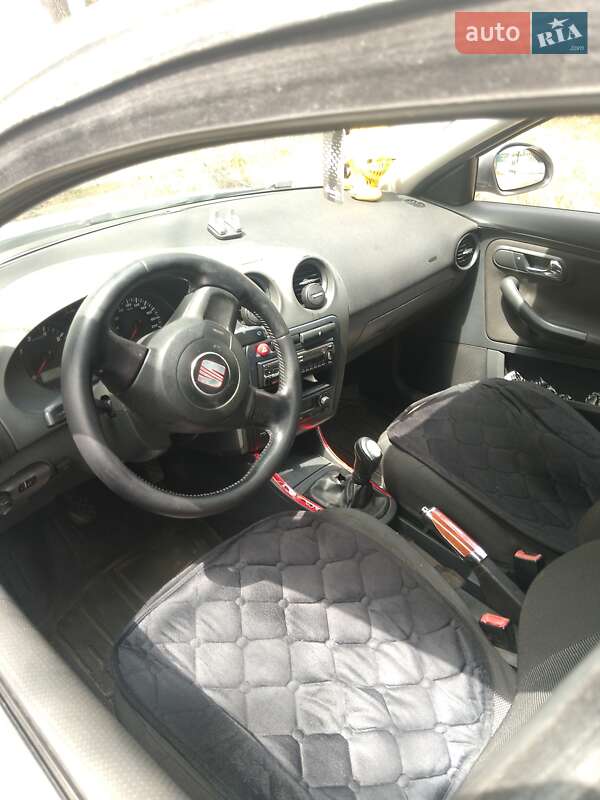 Седан SEAT Cordoba 2008 в Запорожье