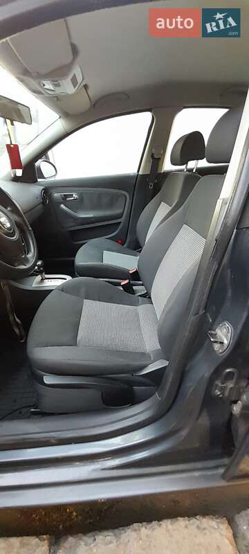 Седан SEAT Cordoba 2007 в Киеве