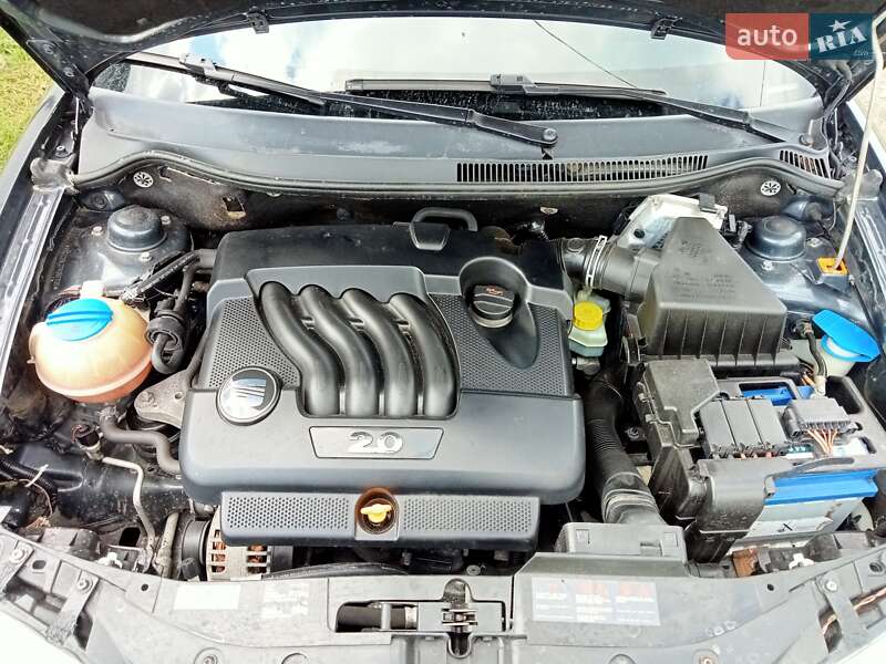 Седан SEAT Cordoba 2007 в Бобровиці