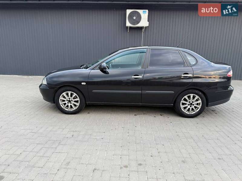 Седан SEAT Cordoba 2008 в Малехове