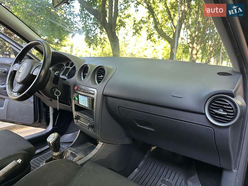 Седан SEAT Cordoba 2008 в Одессе