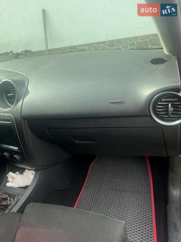 Седан SEAT Cordoba 2007 в Житомире