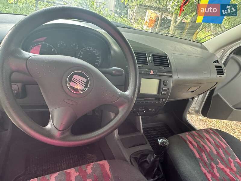 Седан SEAT Cordoba 2001 в Житомире