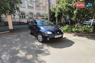 Седан SEAT Cordoba 2005 в Киеве
