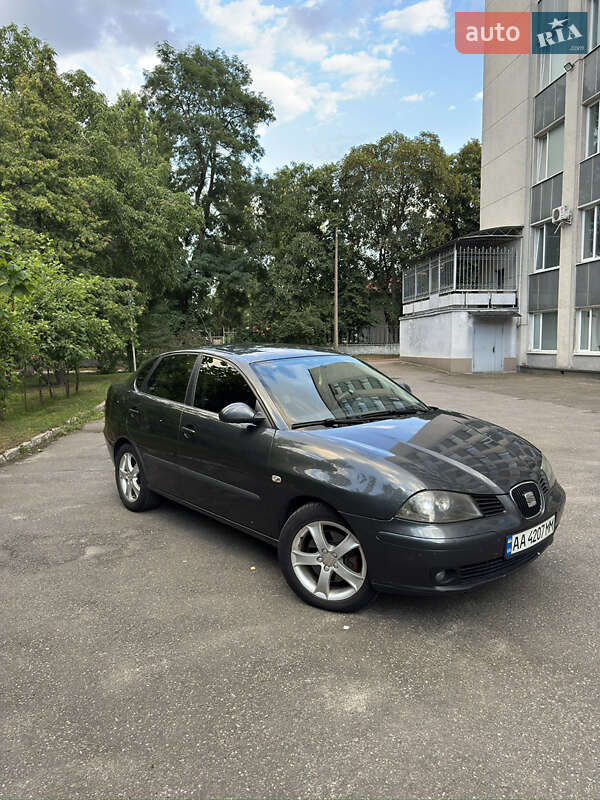 Седан SEAT Cordoba 2008 в Чернигове